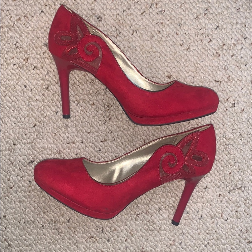 Bandolino Red Heels